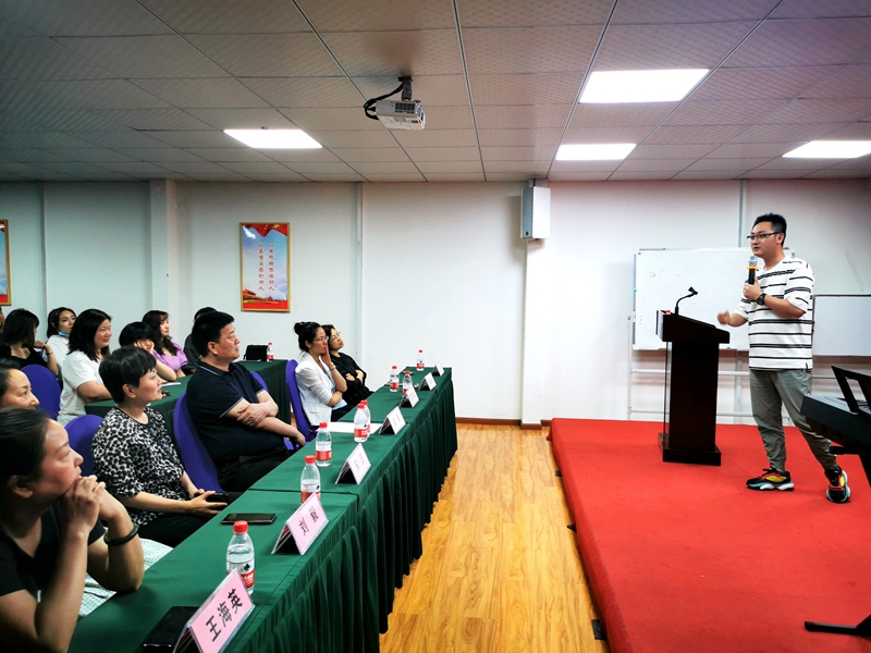 眉山同心公益艺术大讲堂开讲 民进市委以文化力量服务社会